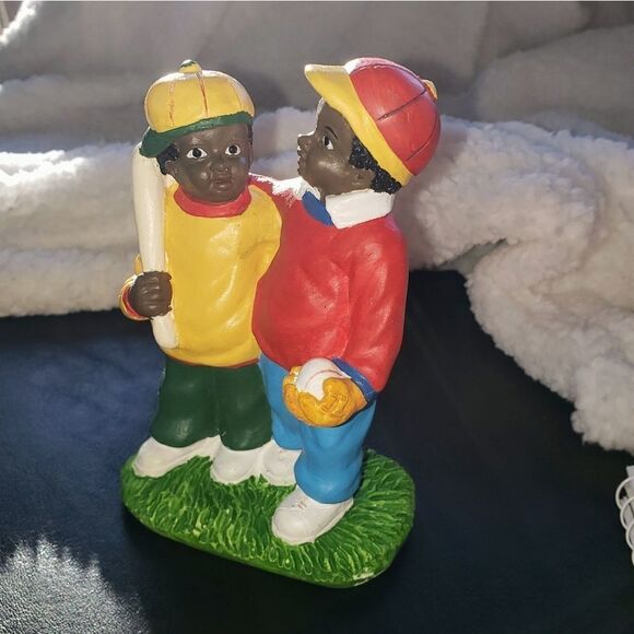 African American Figurine   - Picture 5 of 8